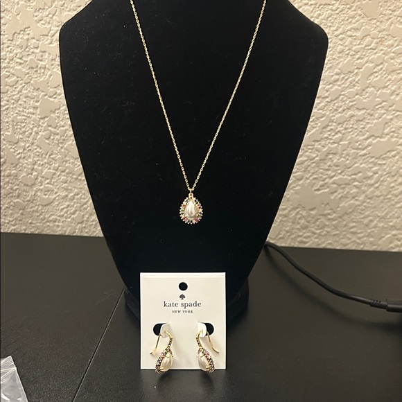 kate spade Jewelry - Kate Spade Gold Necklace with Pearl Pendant